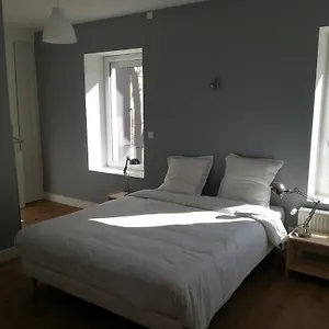 Hotel Bull'it, Saint-Genis-Laval